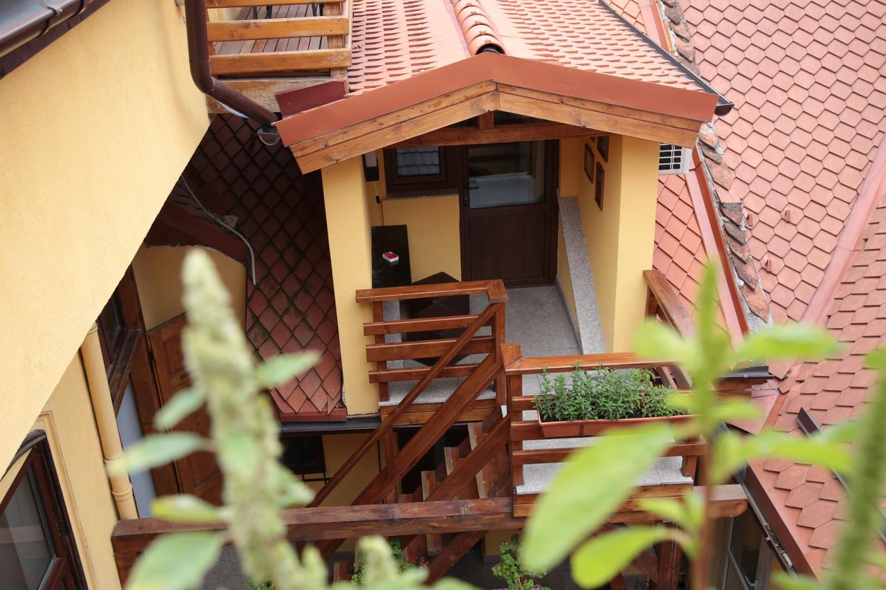 Hotel Casa Crown Braşov Exterior foto
